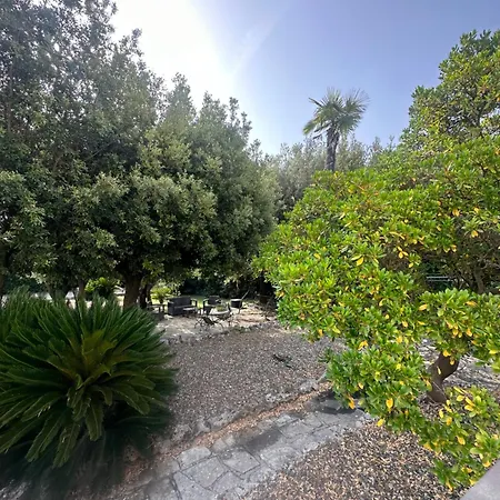 Trulli Maria Francesca בית נופש *