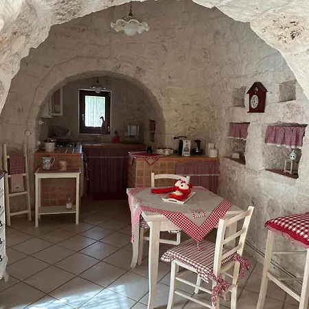 בית נופש Trulli Maria Francesca מרטינה פרנקה
